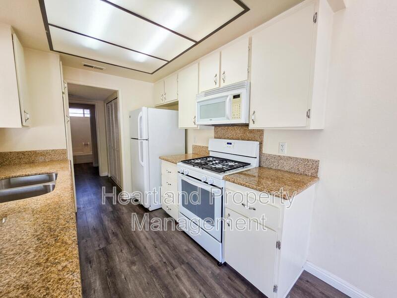 2135 East Valley Parkway – photo 4