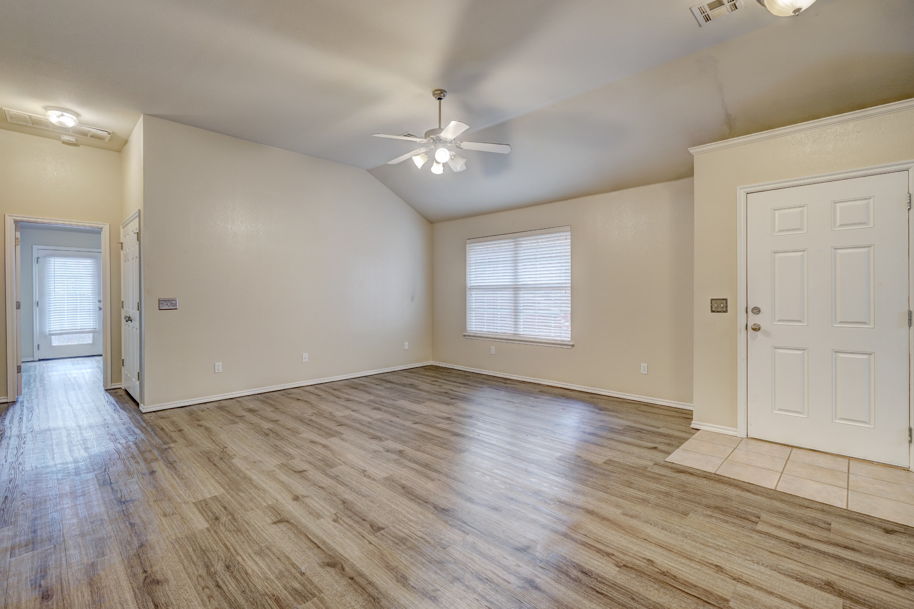 12324 Southwest 5th Street – photo 4