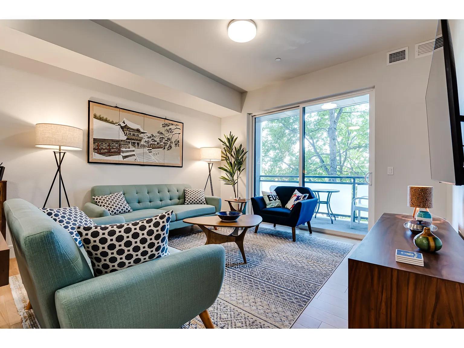 1600 Pearl St Apt 304 – photo 2