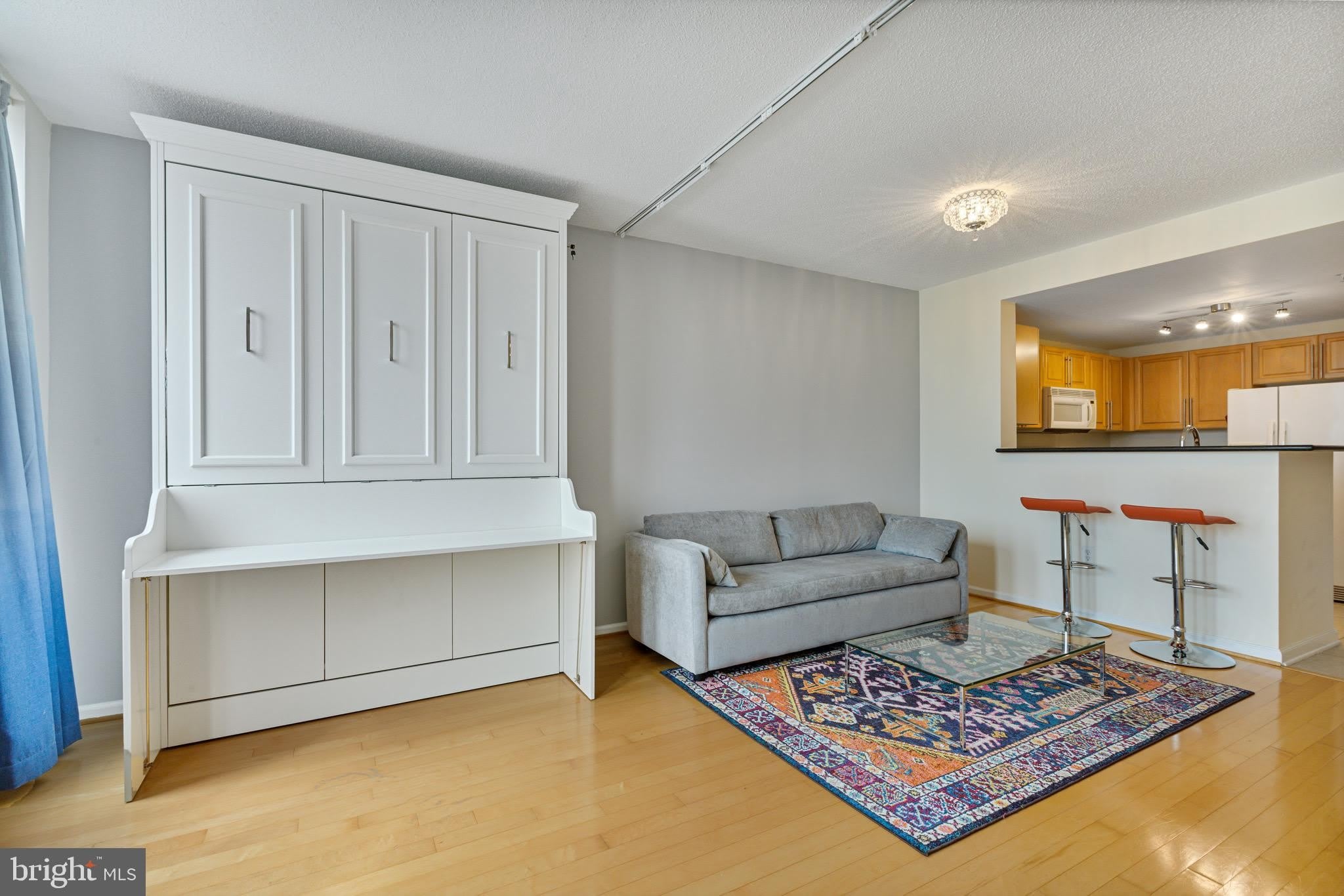 2726 Gallows Road – photo 3