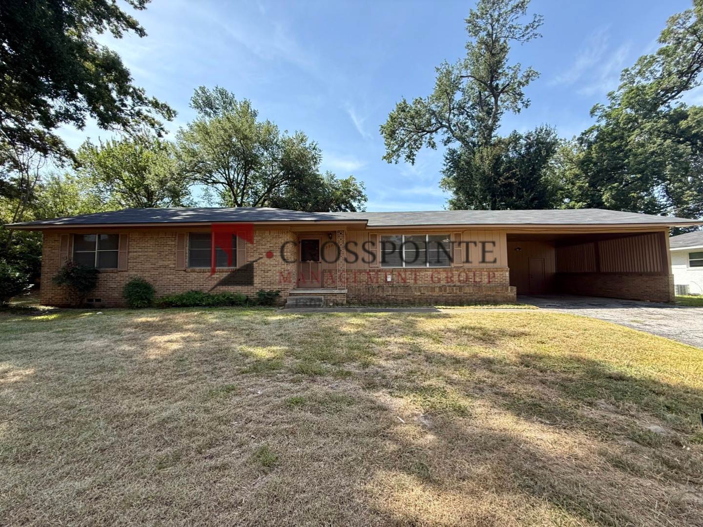 Beautiful 3 Bed 2 Bath in the Heart of Tyler! – photo 1