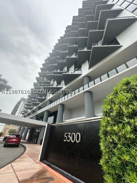 5300 NW 85th Ave – photo 1