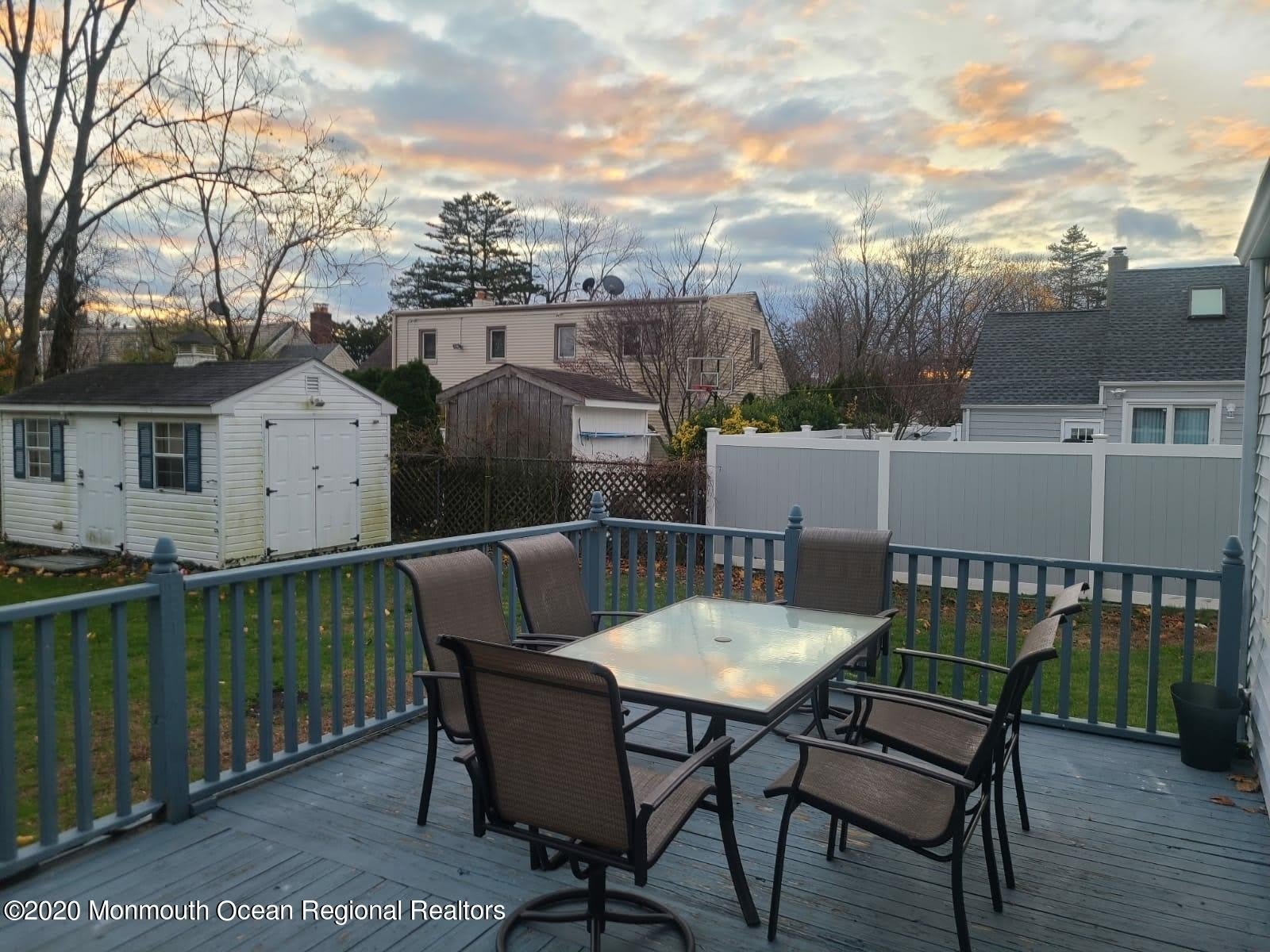 328 Jersey Avenue – photo 4