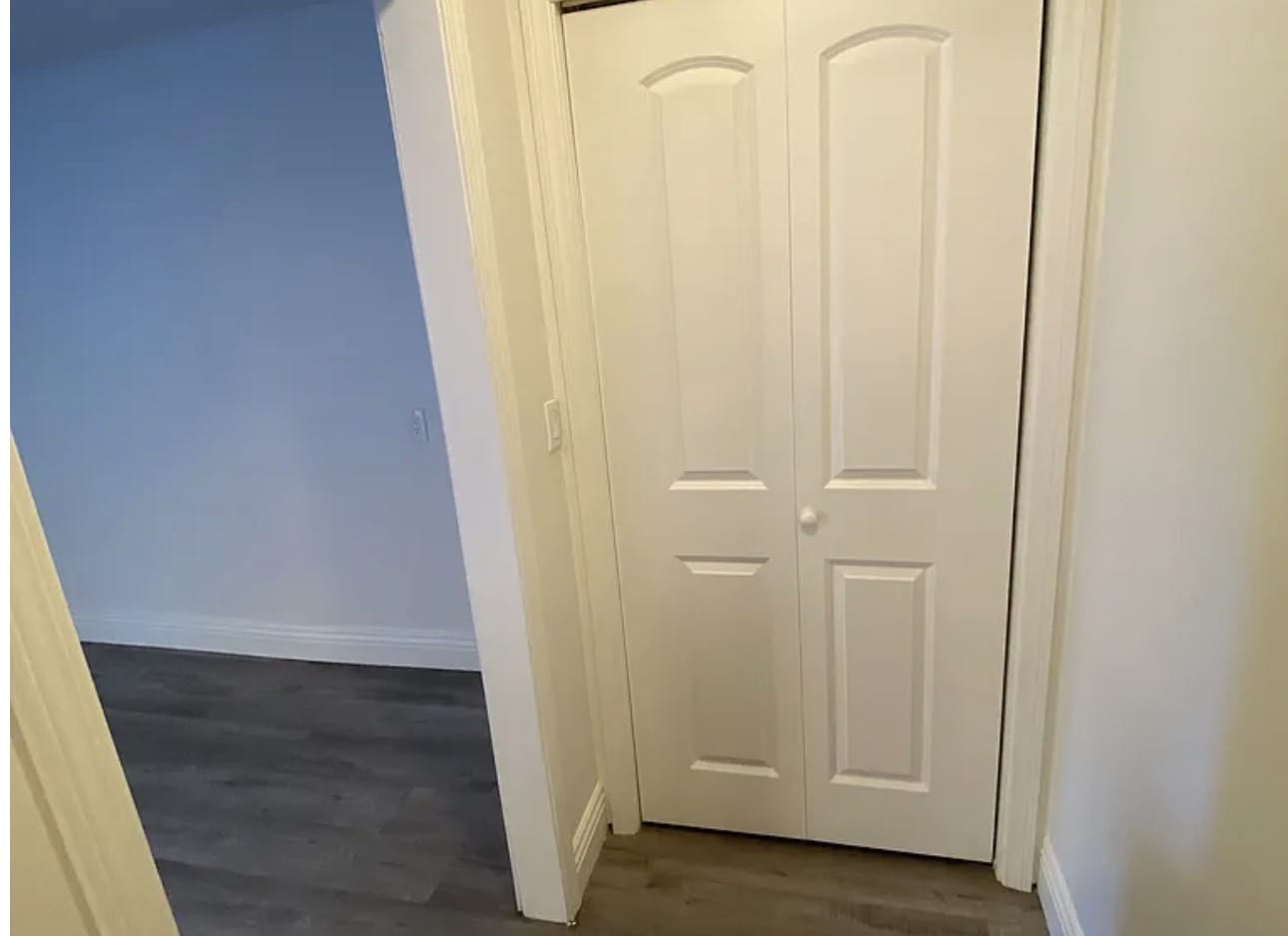 15139 Erwin St – photo 3