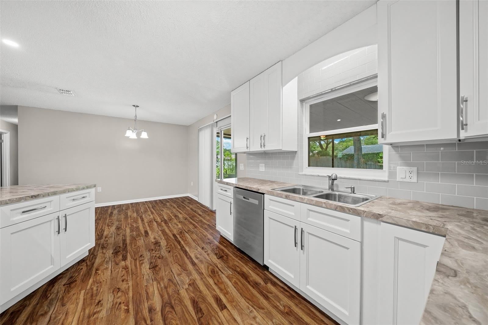 1820 Se 57Th Avenue – photo 5