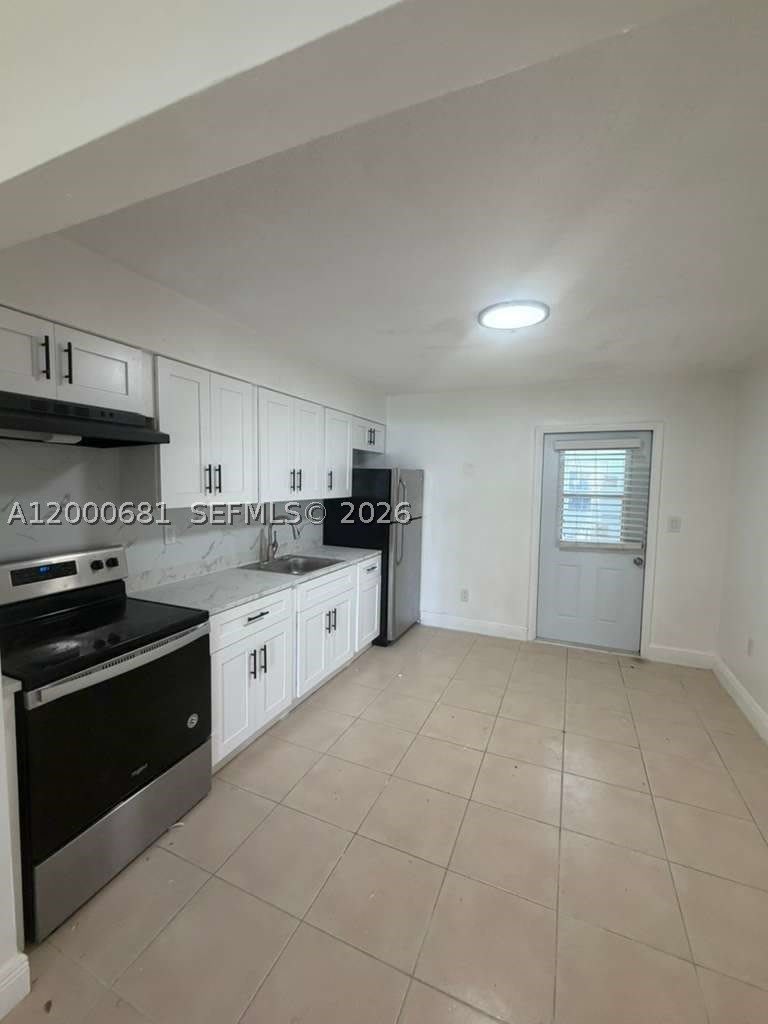 18416 NE 24th Ct – photo 2