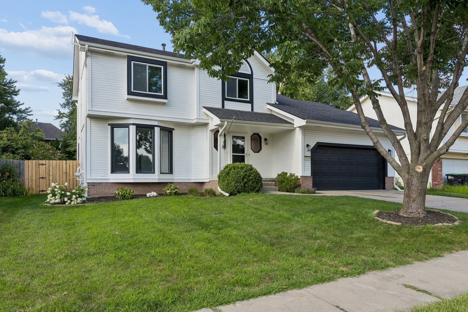 Gorgeous Millard Home!! – photo 1