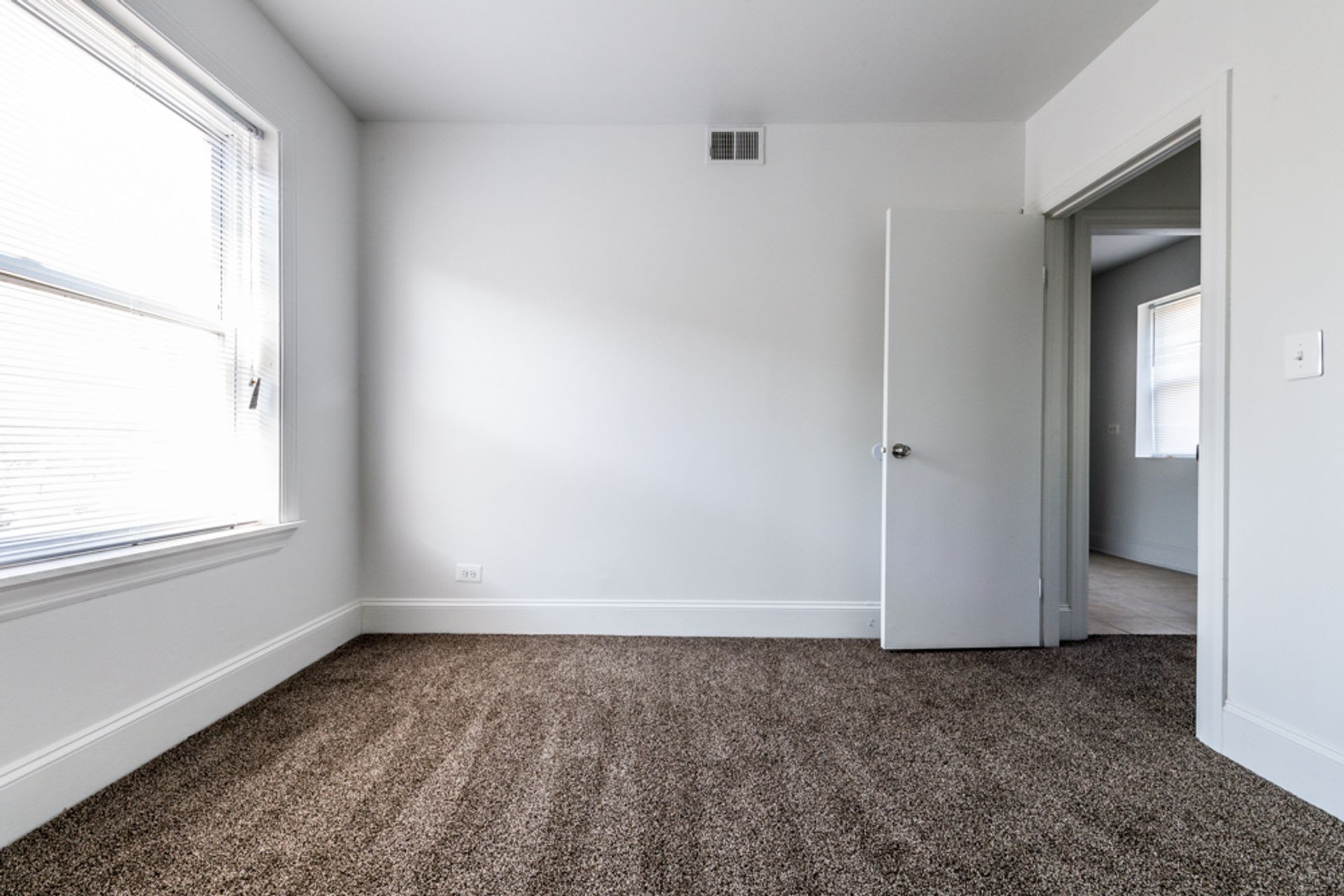 7812 S Emerald Ave – photo 5