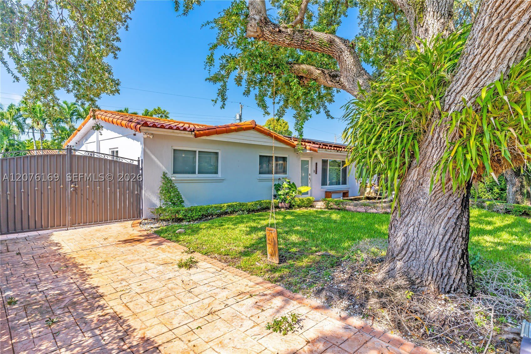 10310 SW 43rd St – photo 5