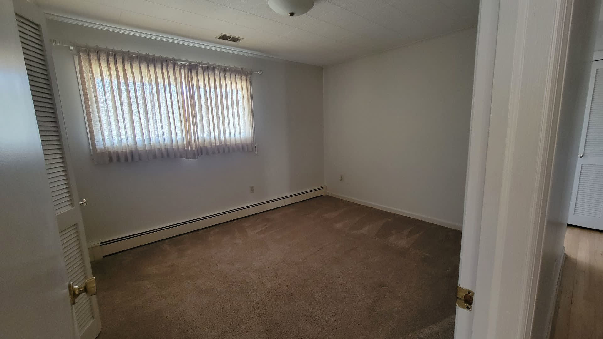 3/1.5 home for rent close to downtown Sylva – photo 4
