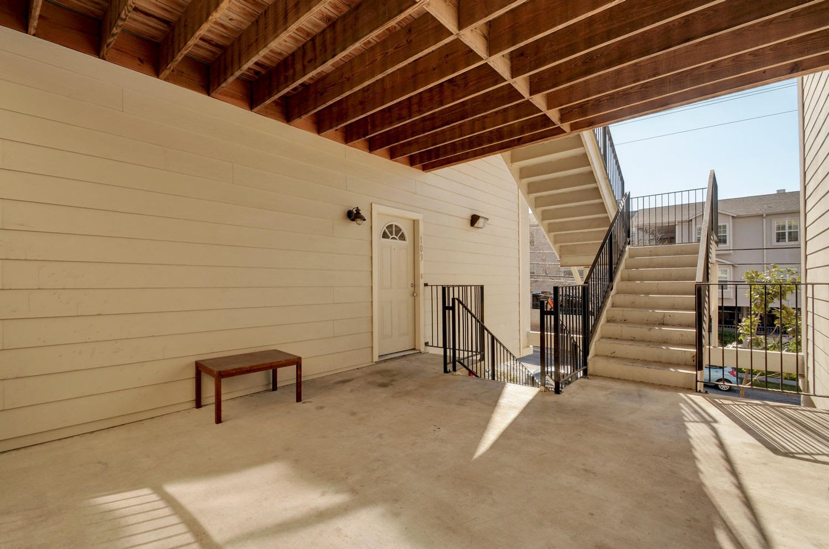 West Campus Gem!!! – photo 2