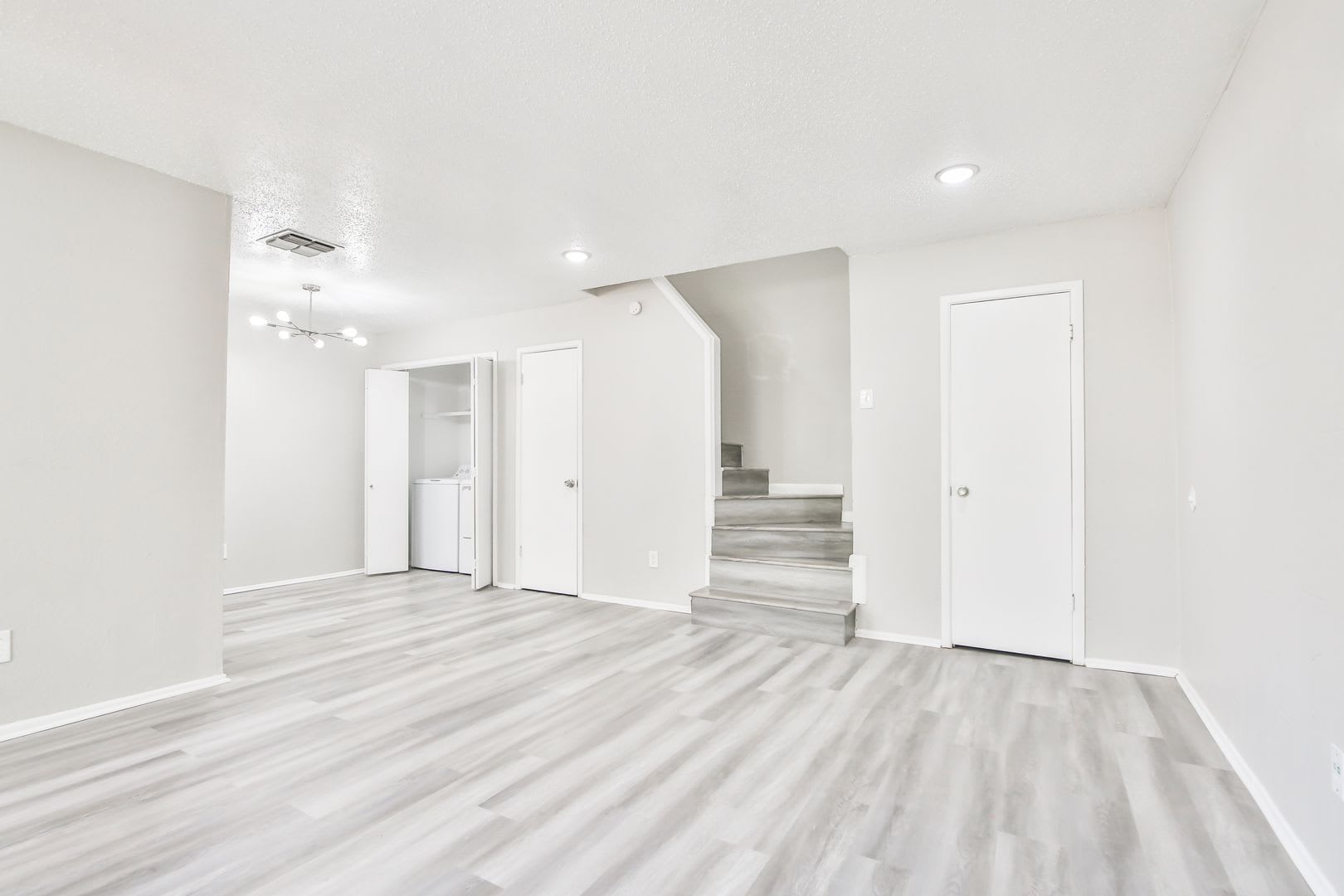 2 Bedroom 1 Bathroom With An Extra Living Space – photo 5
