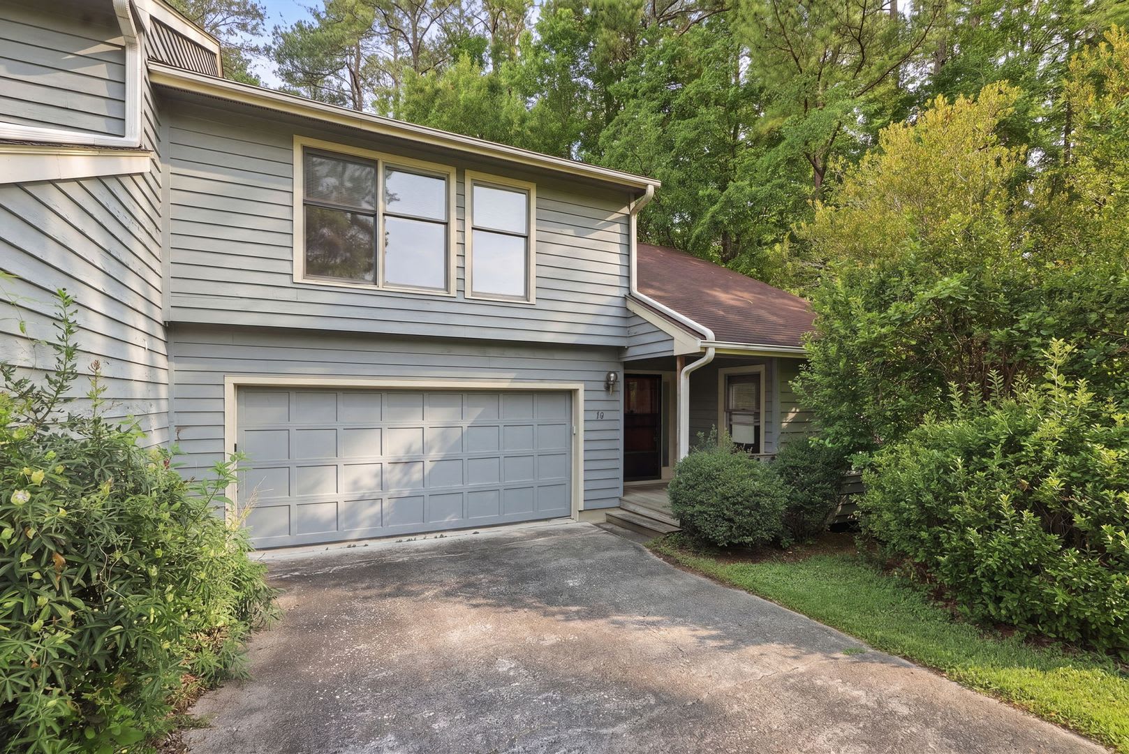 Move In Ready Three Bedroom Home – photo 2