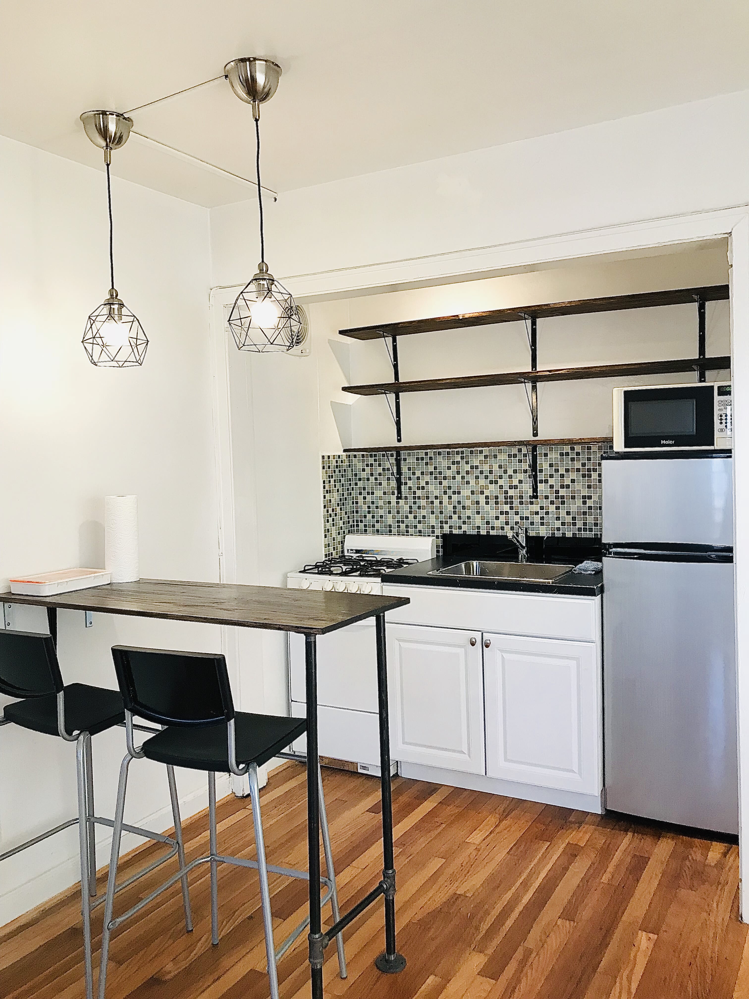 165 Vroom St – photo 3