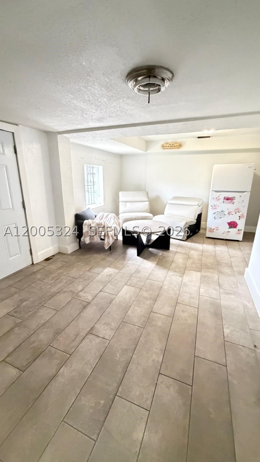 301 NW 37th St – photo 3