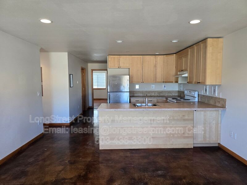 132 SW Avery Ave – photo 1