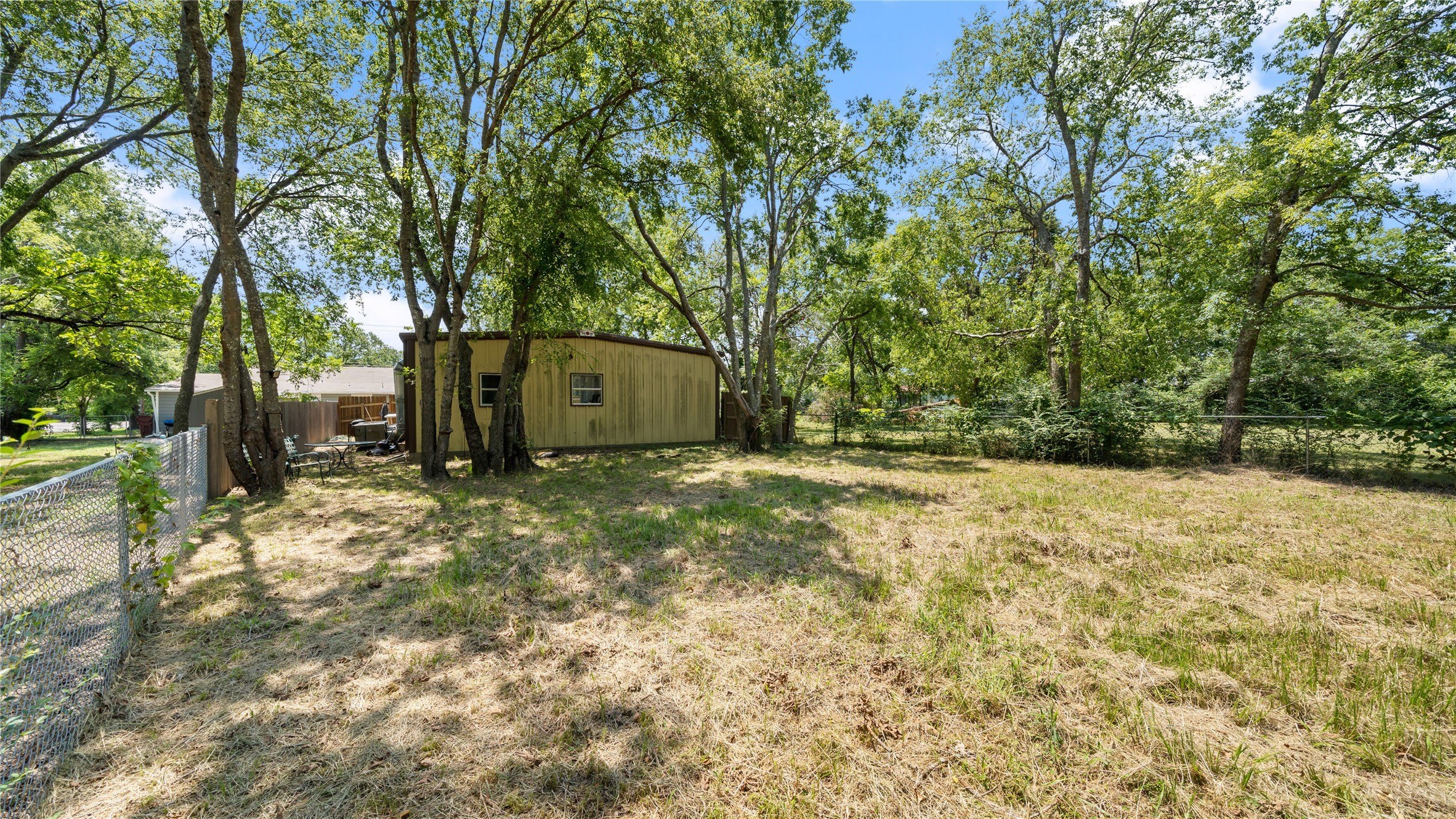 1475 S Buffalo – photo 4