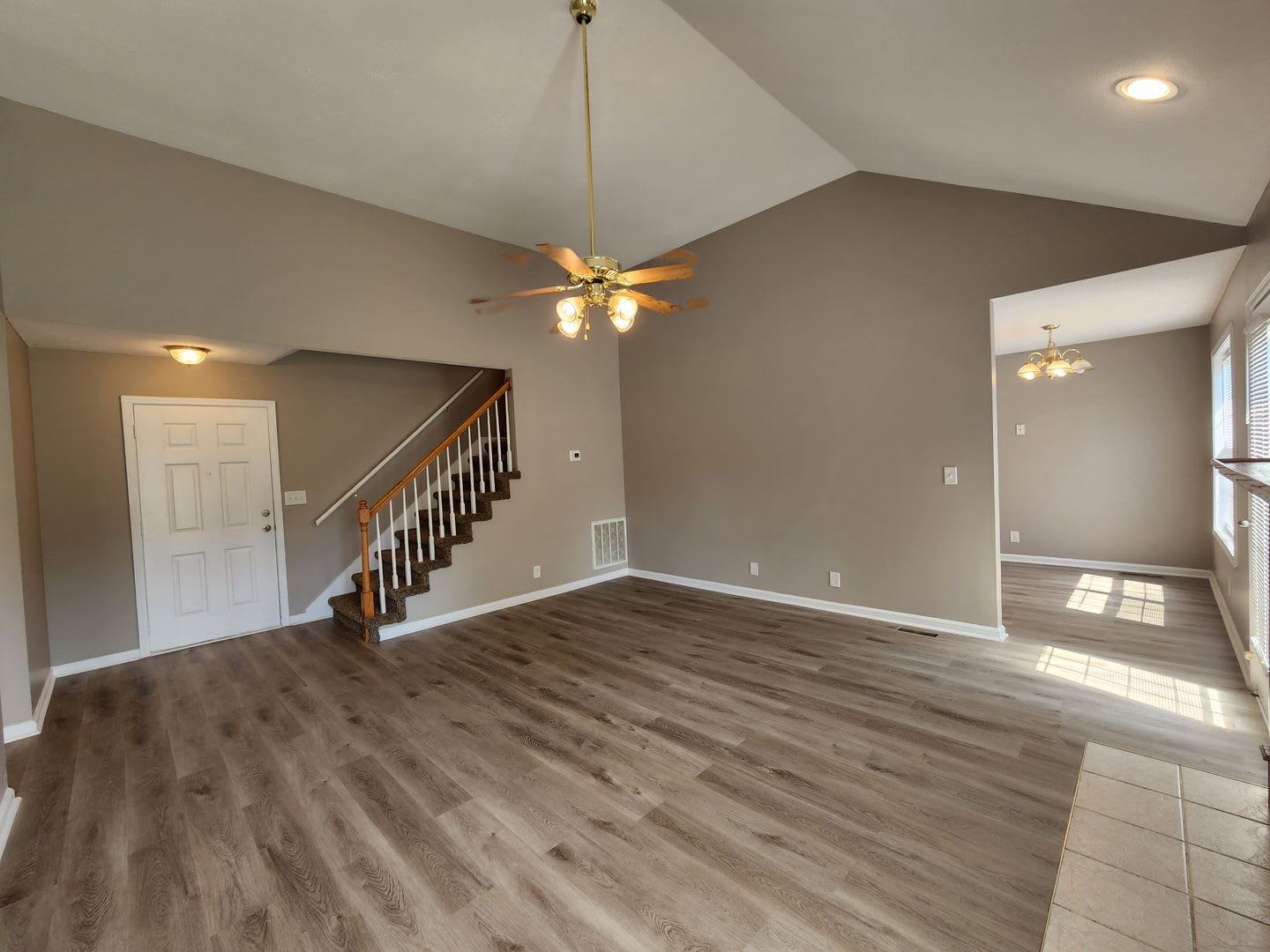 1700 3 Beds 2 Bath Bonus Room – photo 3