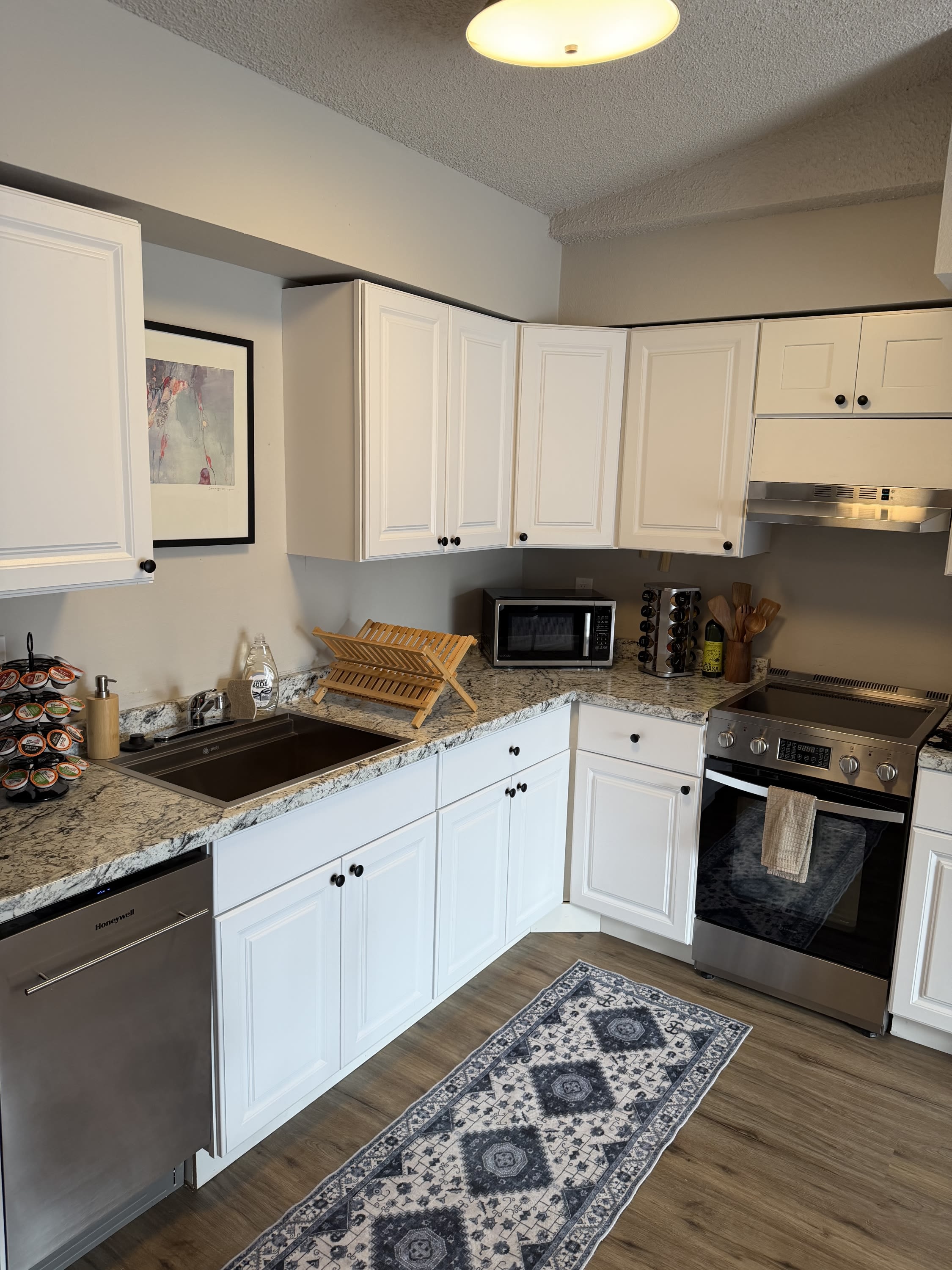 11044 Southwest Greenburg Road – photo 5