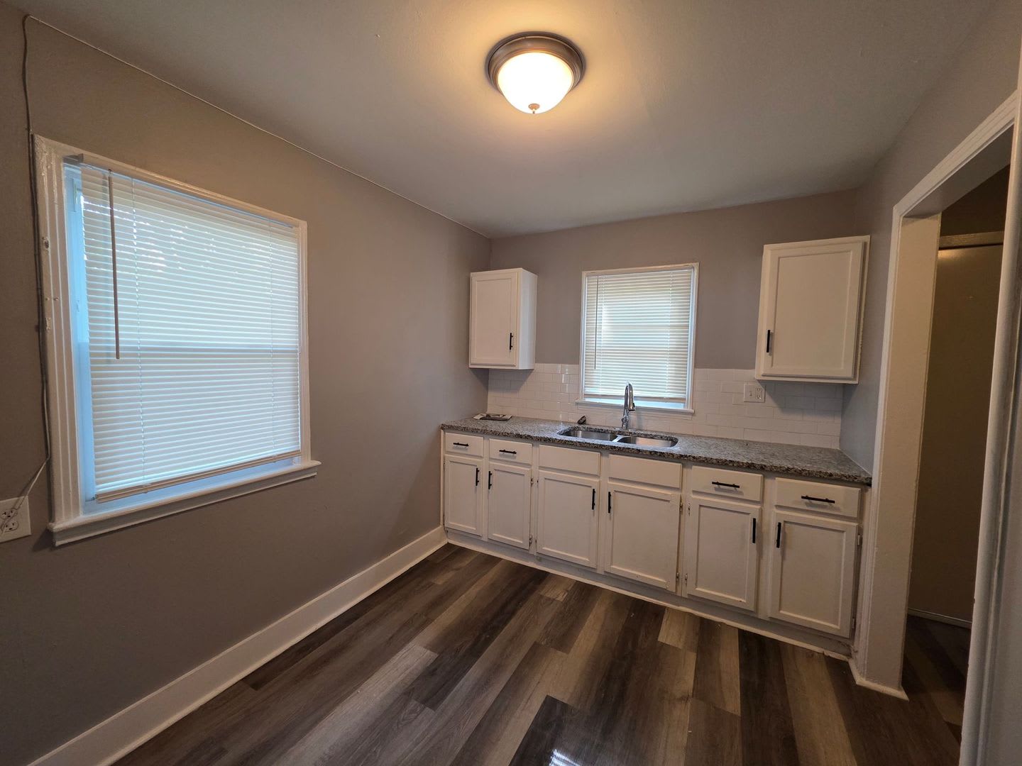 Single-Level 3 Bedroom, 2 Bath Home in Kansas City – photo 4