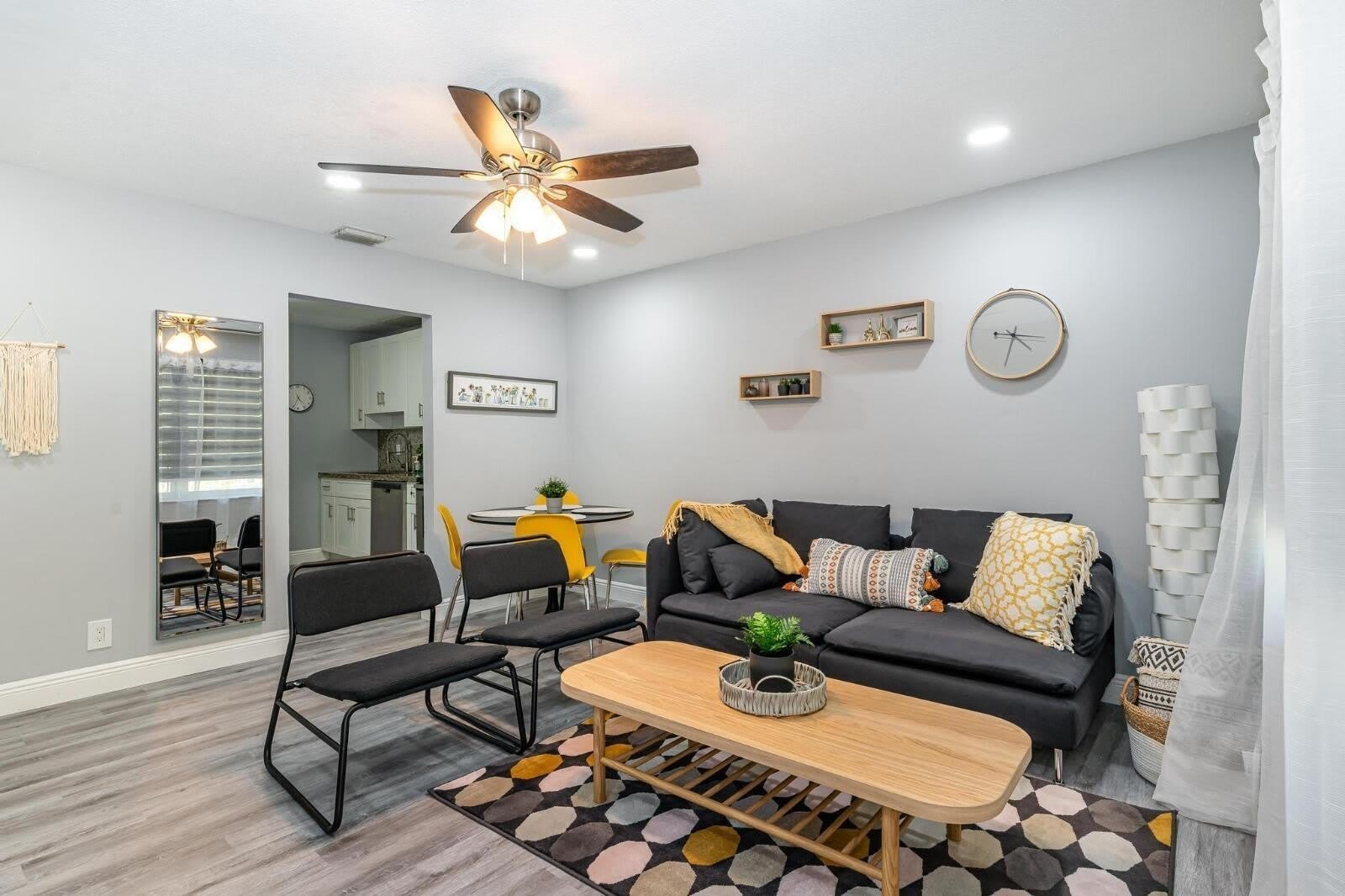 1051 SW 32nd Court – photo 1