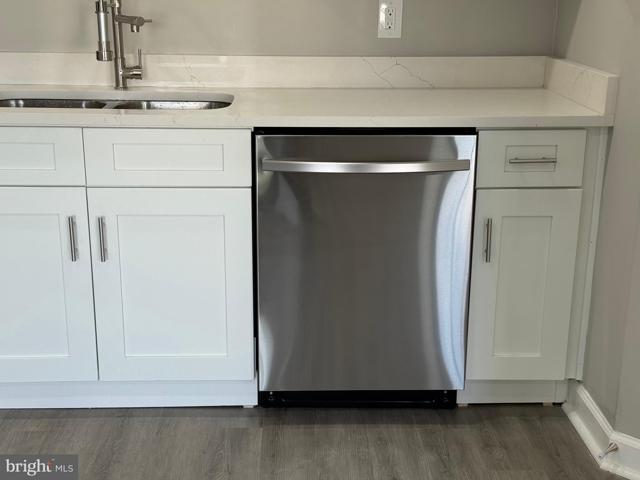 6900 SAINT IGNATIUS Drive – photo 3