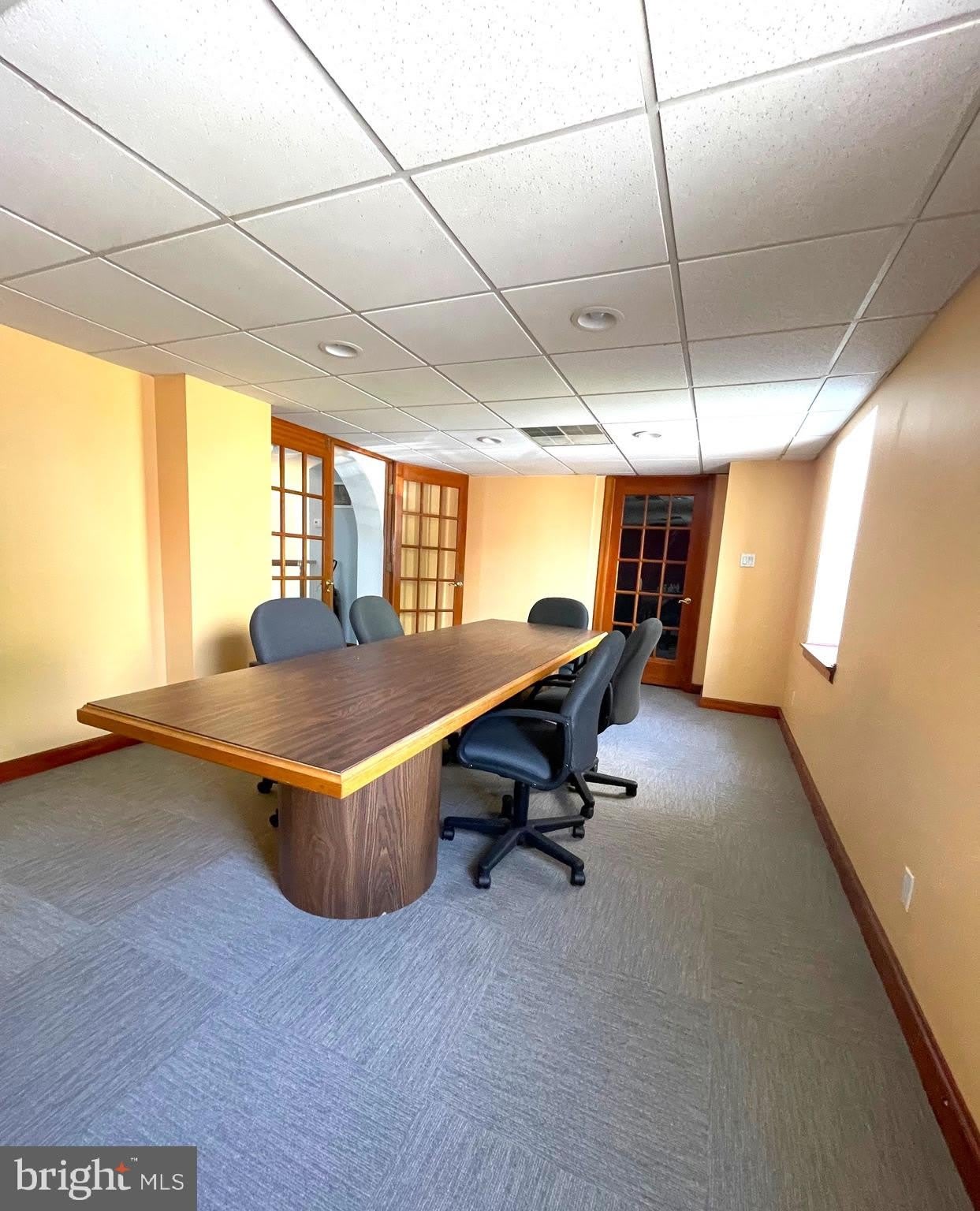 5001 N BROAD Street – photo 4