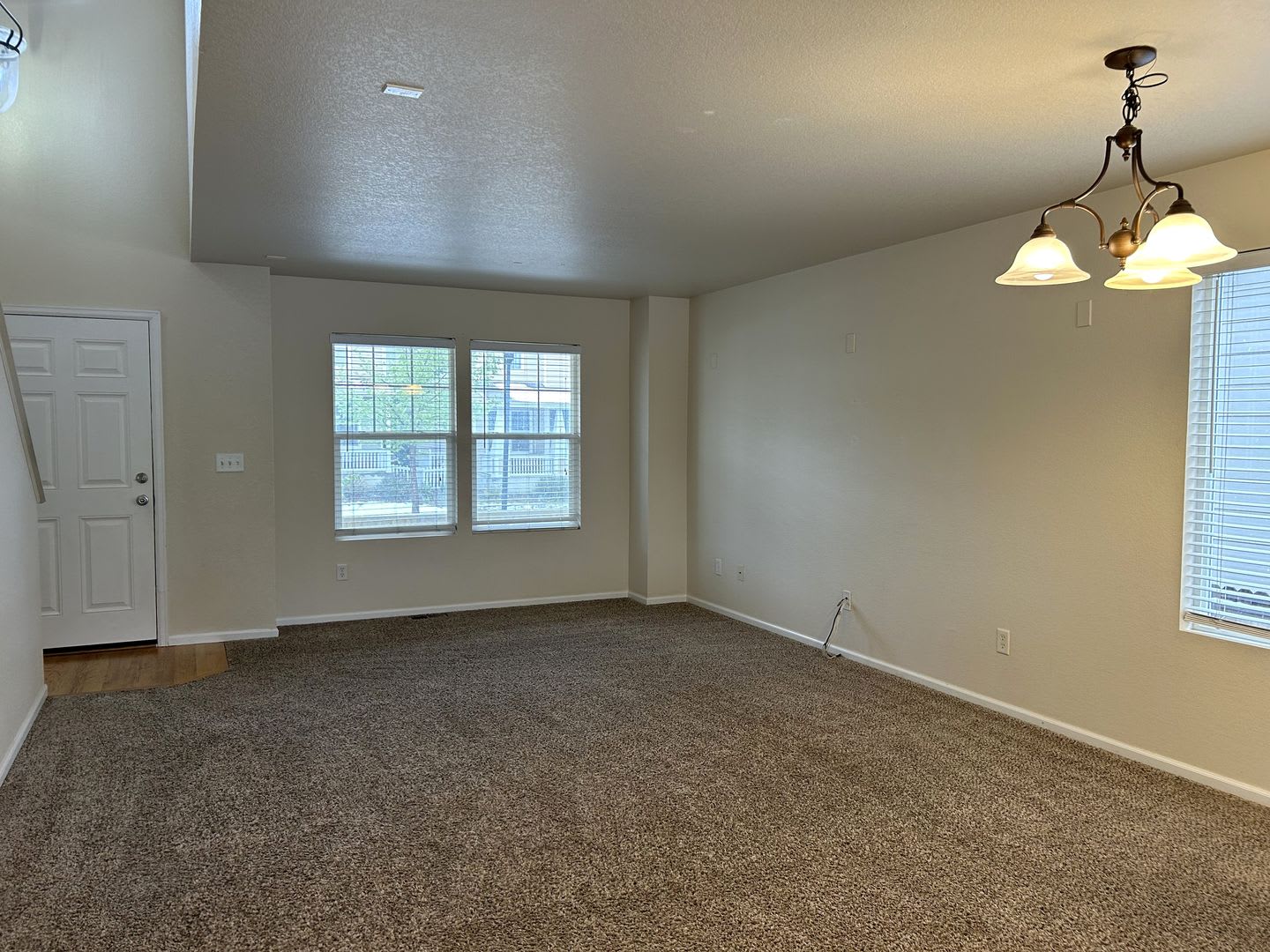 200 Off First Month Spacious 3 Bedroom Home With Fenced Yard Available Now – photo 2