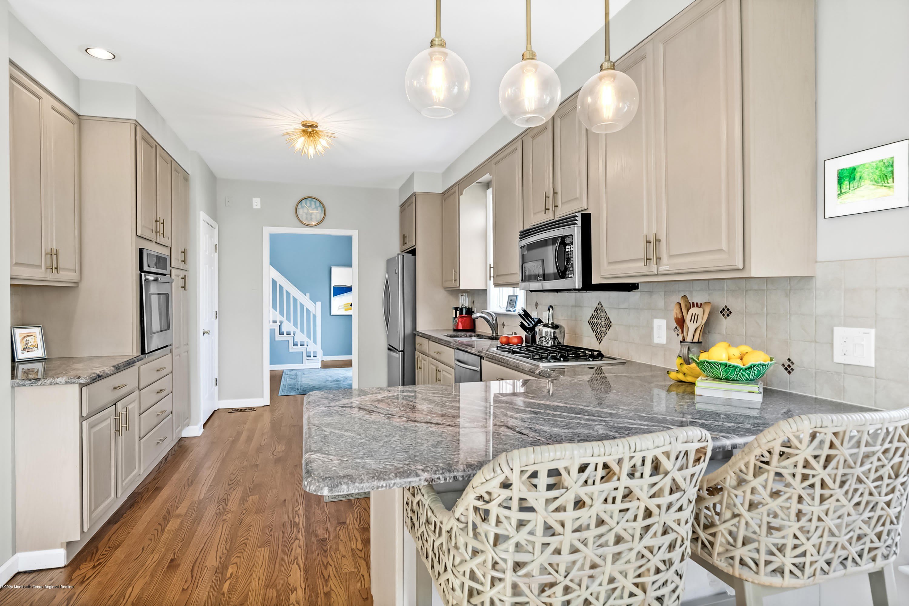405 Salem Avenue – photo 3