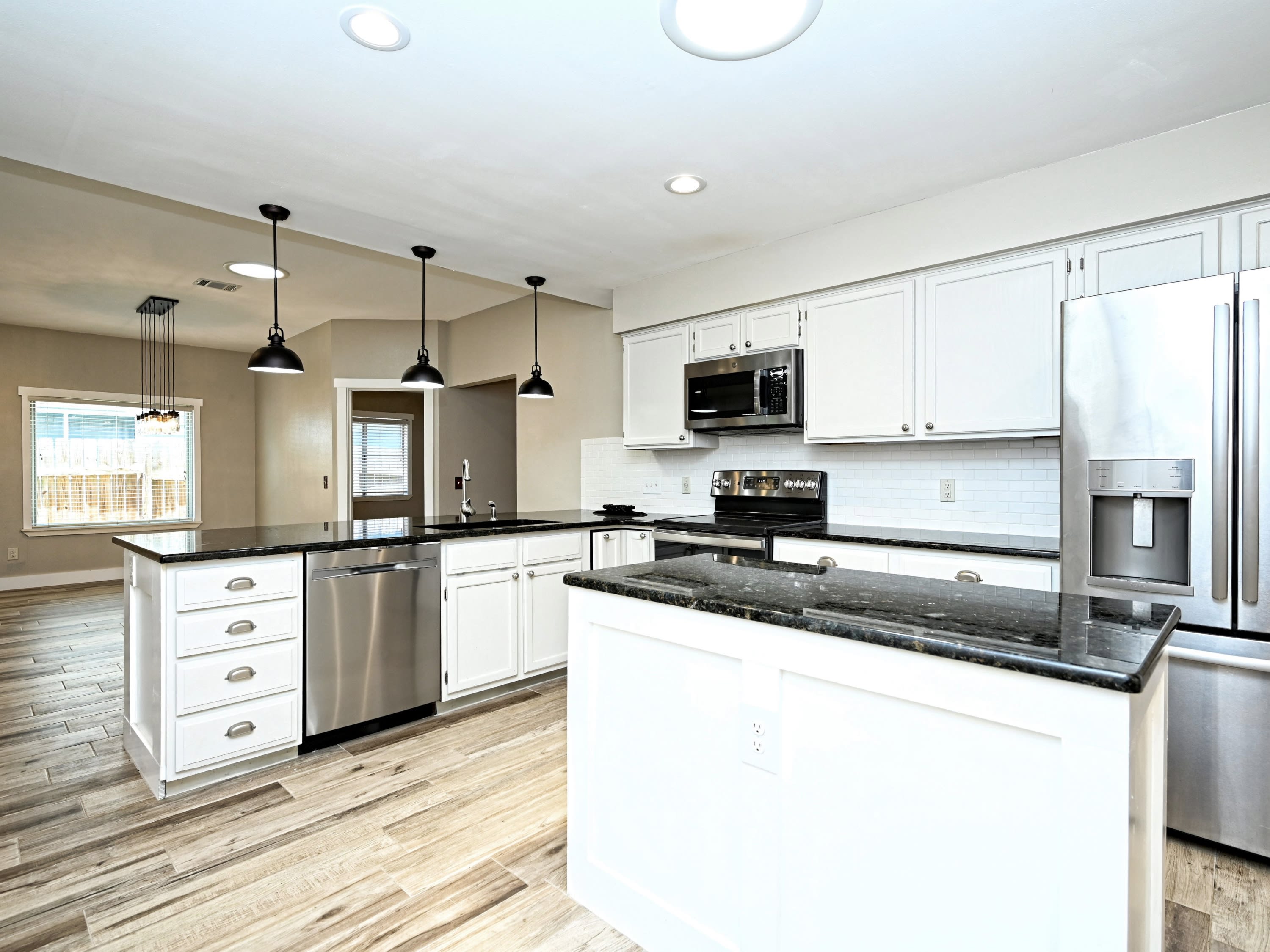 8406 Racine Trl – photo 2