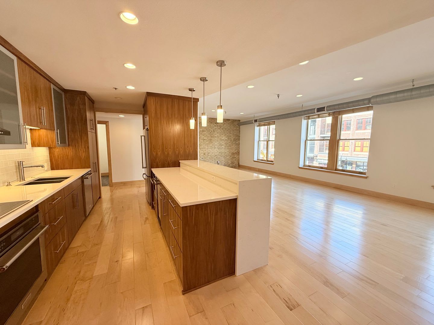 319 Broadway – photo 2