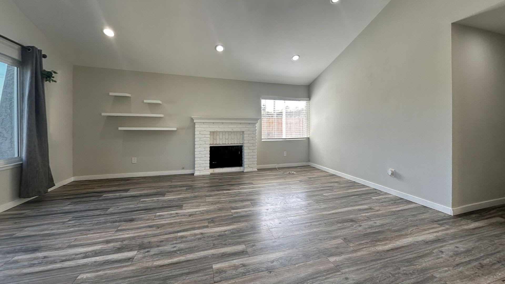 1177 Springbrook St. Charming 3 Bedroom, 2 Bathroom Home in Corona! – photo 3