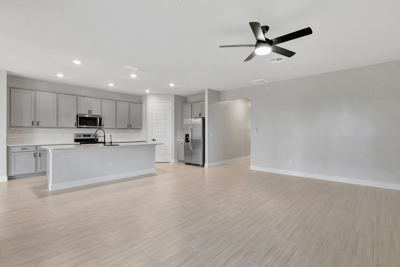 Spacious 4BR Home in Port St. Lucie – Modern Comfort Awaits – photo 5