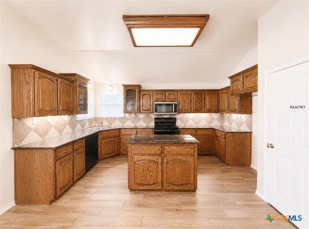 714 Tundra Drive – photo 5
