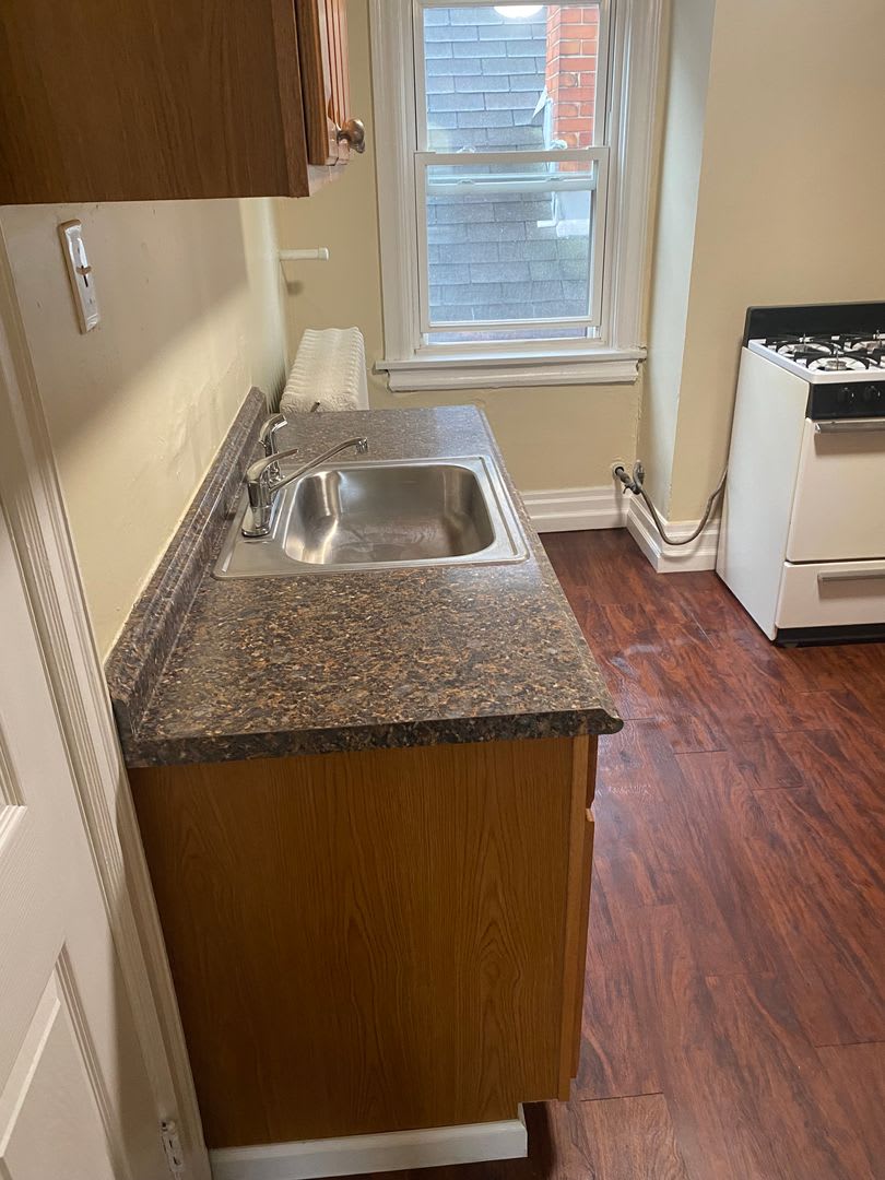 Lovely One Bedroom Apartment in Squirrel Hill – photo 3