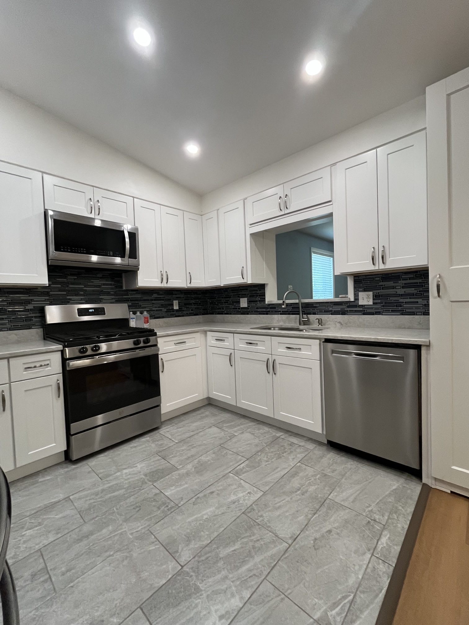 6502 Northwest 27th Street – photo 4