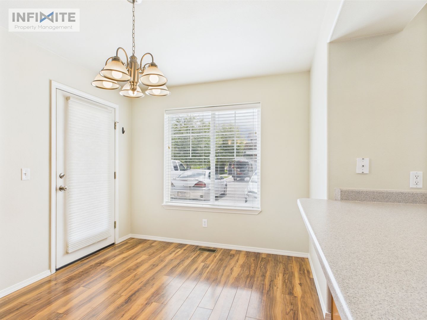 Bright & Spacious 3-Bedroom Apartment – photo 4