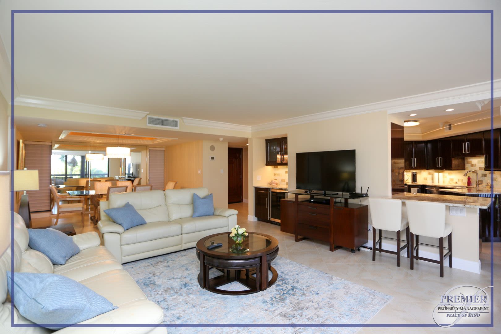 Park Shore Beauty Walk To Venetian Village Esplanade Nice Amenities 2 Bedroom Condo On The Beach – photo 4