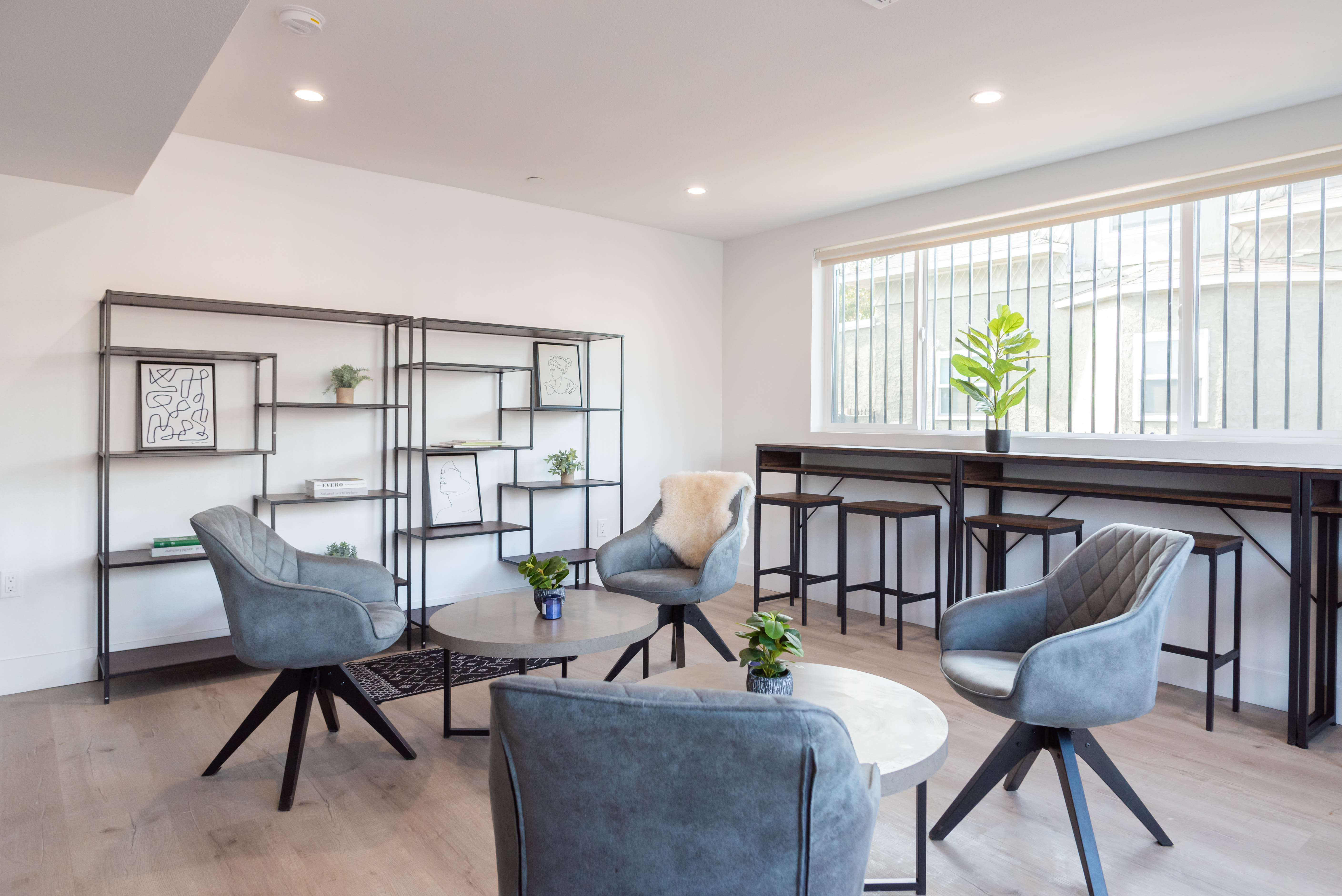 1622 W 35th Street – photo 4