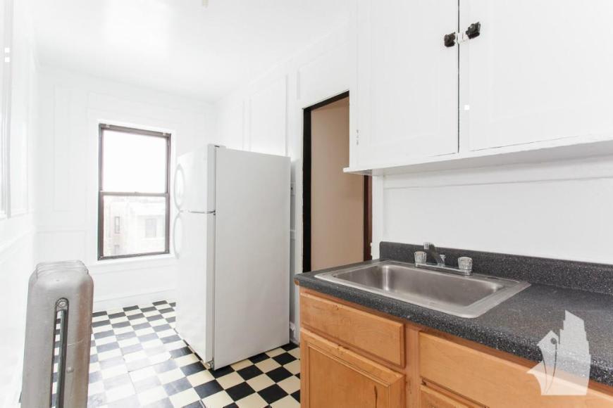 3306 North Spaulding Avenue – photo 1