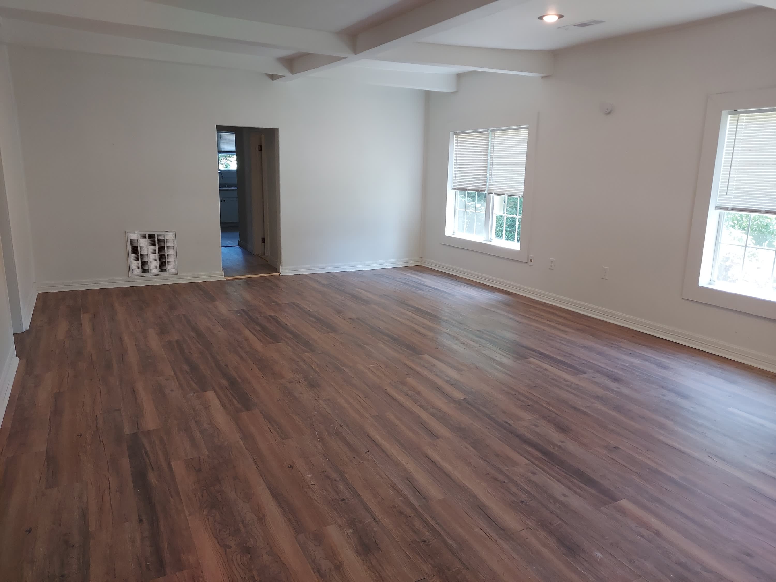 1118 3rd St – photo 2