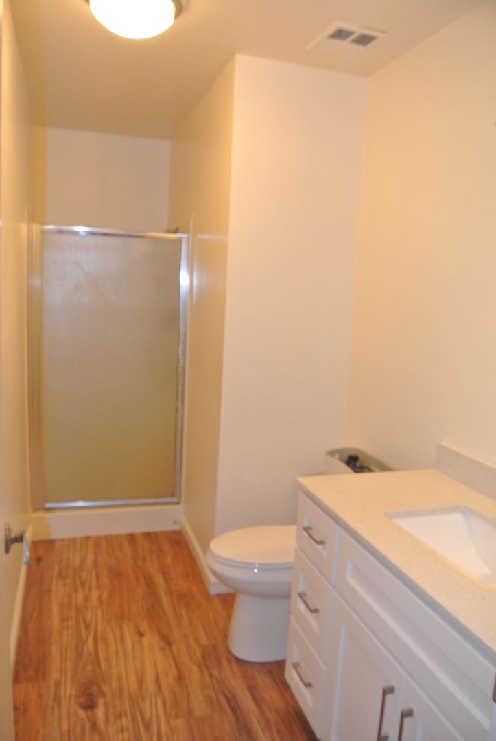 3 Bedroom, 2 Bathroom Duplex with Two Car Garage in Antioch – photo 5