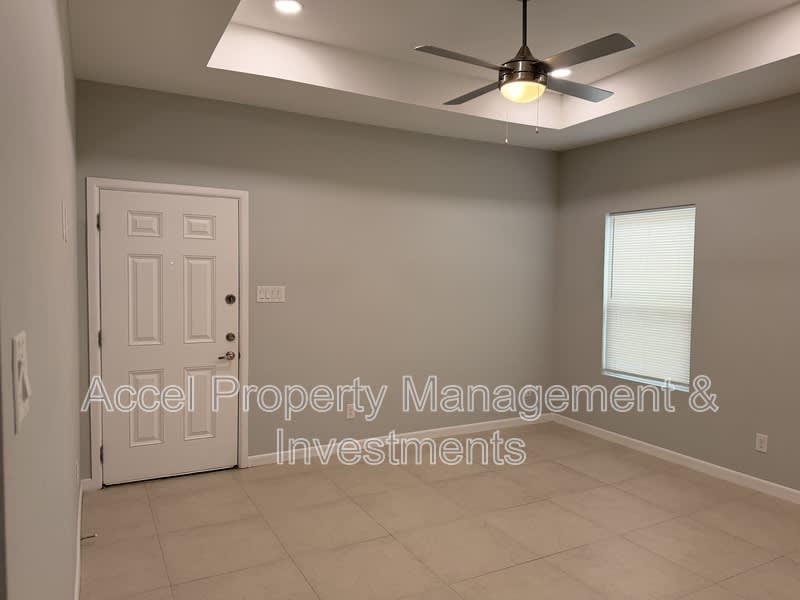 816 N. Abbey Ave. – photo 3