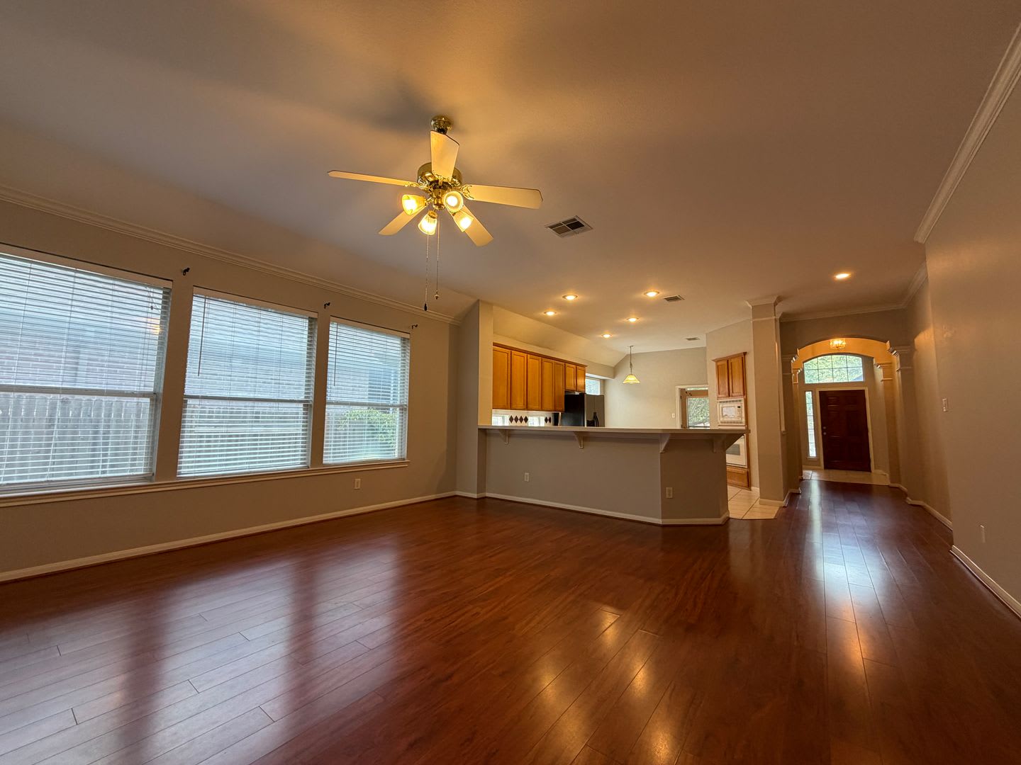 Beautiful 3/2 in Scofield Farms – photo 3