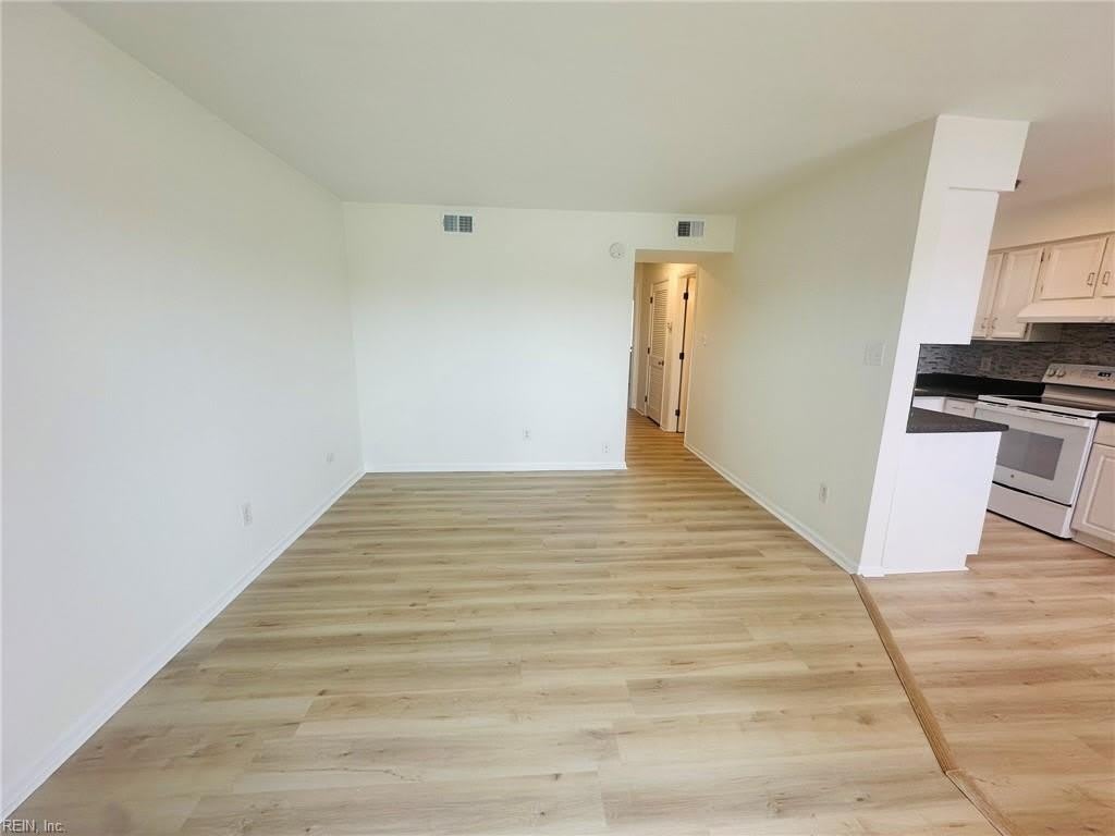 615 W Ocean View Avenue – photo 4