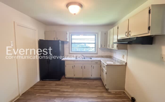 905 Elizabeth Drive – photo 4