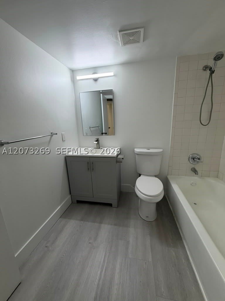 10020 Winding Lake Rd – photo 3