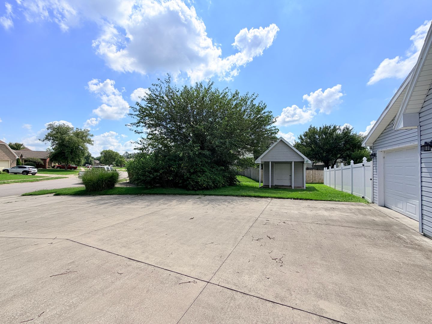 Now Showing 5 Bedroom 3 5 Bathroom Home Located At 2047 Parkside Dr In Columbus In – photo 4