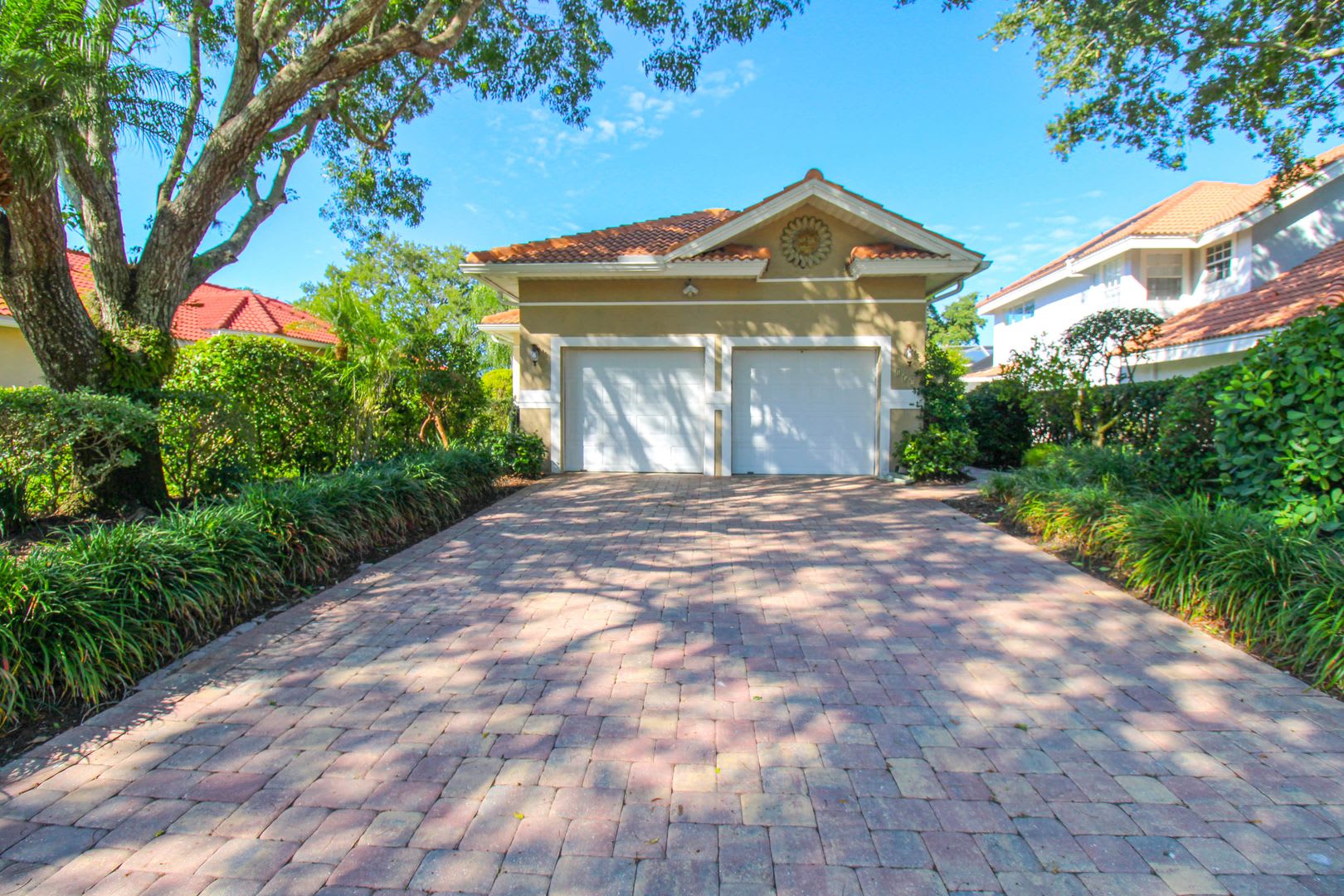 Beautiful Modern Heated Pool Home In The Vineyards Seasonal Only Available Off Season Months And Dec March 2026 – photo 4