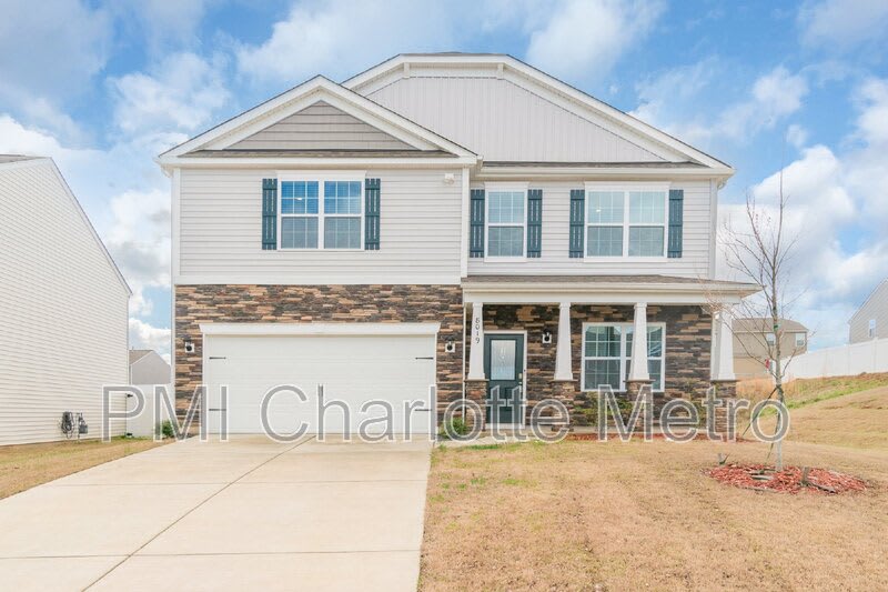 8019 Rowling Dr – photo 1
